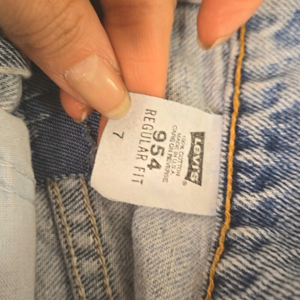 Vintage Levi's 954 Orange Tag Cuffed Shorts size 7 - Picture 2 of 7